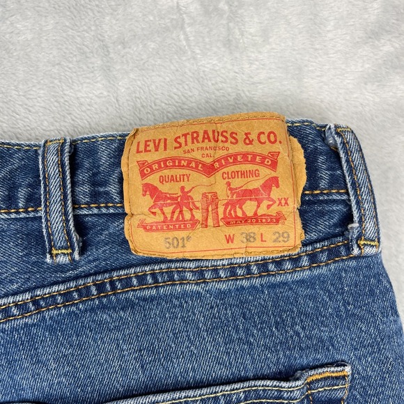 Levi's 501 Jeans Mens 38x29 Blue Denim Medium Wash Mid Rise Straight Leg - Picture 8 of 10